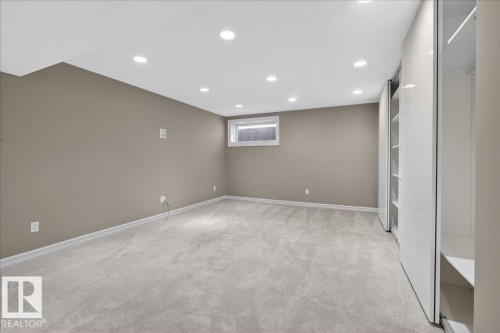 942 Chahley Crescent, Edmonton, AB - Indoor