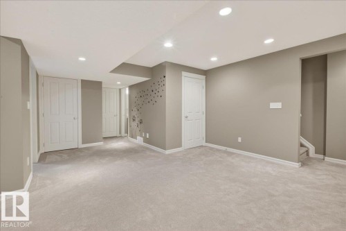 942 Chahley Crescent, Edmonton, AB - Indoor