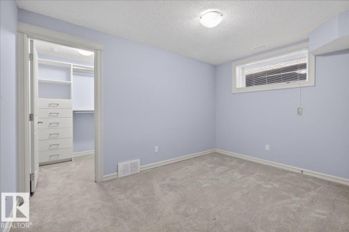 942 Chahley Crescent, Edmonton, AB - Indoor Photo Showing Other Room
