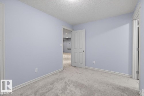 942 Chahley Crescent, Edmonton, AB - Indoor Photo Showing Other Room