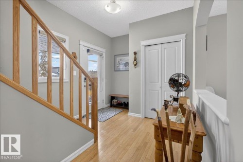 942 Chahley Crescent, Edmonton, AB - Indoor Photo Showing Other Room