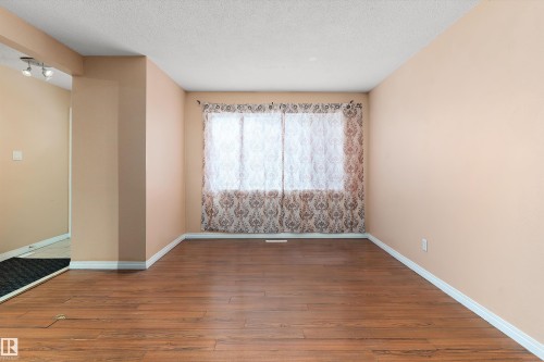 196 Roseland Village, Edmonton, AB - Indoor Photo Showing Other Room