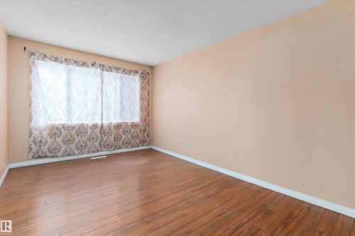 196 Roseland Village, Edmonton, AB - Indoor Photo Showing Other Room