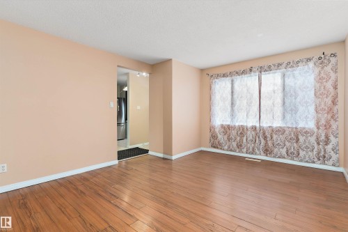 196 Roseland Village, Edmonton, AB - Indoor Photo Showing Other Room