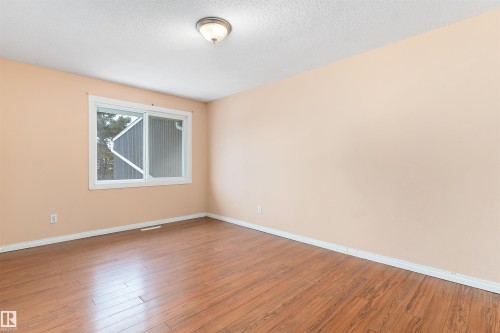 196 Roseland Village, Edmonton, AB - Indoor Photo Showing Other Room