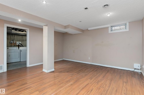 196 Roseland Village, Edmonton, AB - Indoor