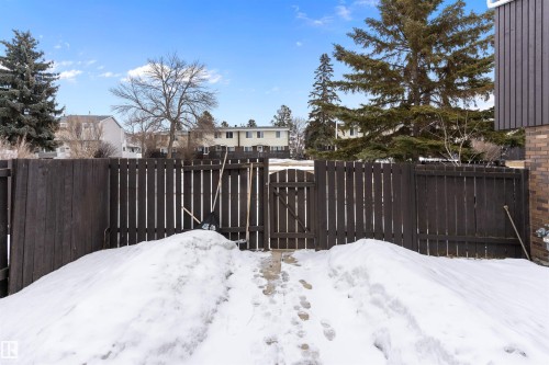 196 Roseland Village, Edmonton, AB - Outdoor