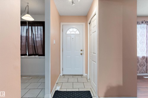 196 Roseland Village, Edmonton, AB - Indoor Photo Showing Other Room