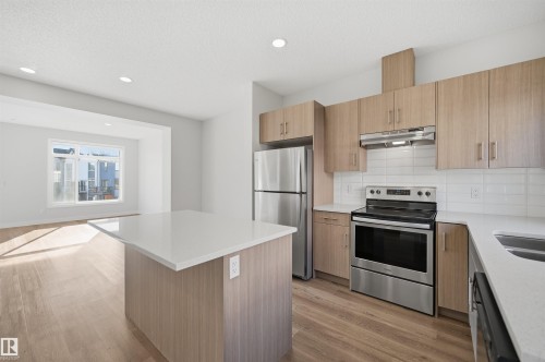 85 1010 Rabbit Hill Road, Edmonton, AB - Indoor Photo Showing Kitchen With Double Sink