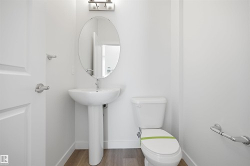 85 1010 Rabbit Hill Road, Edmonton, AB - Indoor Photo Showing Bathroom