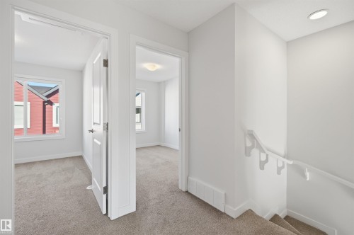 85 1010 Rabbit Hill Road, Edmonton, AB - Indoor Photo Showing Other Room
