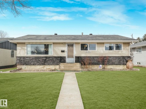 16106 79A Avenue NW  Edmonton, AB T5R 3J1