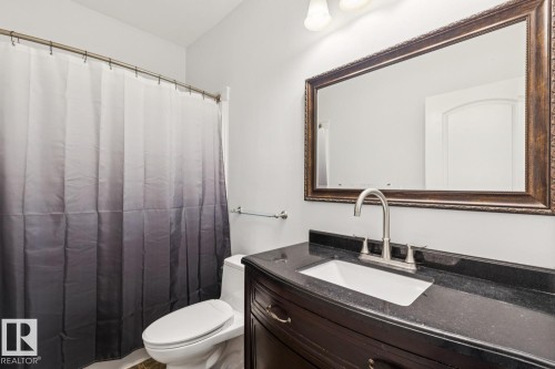 11118 72 Avenue, Edmonton, AB - Indoor Photo Showing Bathroom