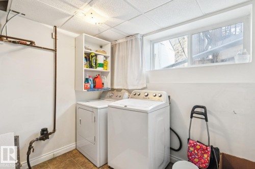 11118 72 Avenue, Edmonton, AB - Indoor Photo Showing Laundry Room