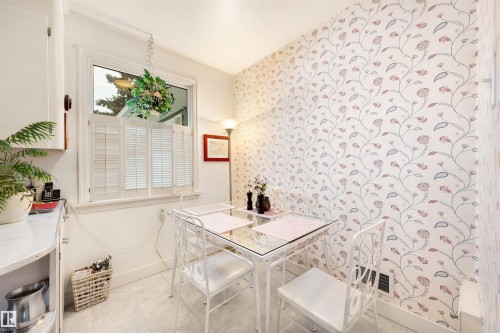 13882 Ravine Drive, Edmonton, AB - Indoor