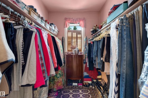 13882 Ravine Drive, Edmonton, AB - Indoor With Storage