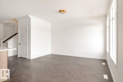 1723 Crossbill Loop, Edmonton, AB - Indoor Photo Showing Other Room