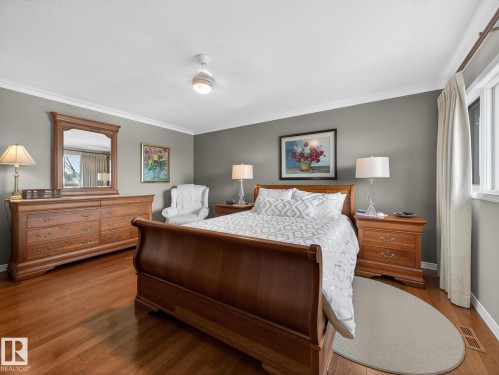 116 Twin Brooks Cove, Edmonton, AB - Indoor Photo Showing Bedroom