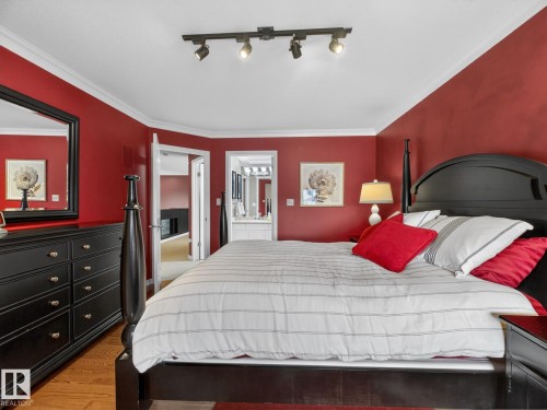 116 Twin Brooks Cove, Edmonton, AB - Indoor Photo Showing Bedroom