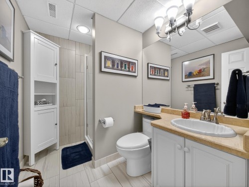 116 Twin Brooks Cove, Edmonton, AB - Indoor Photo Showing Bathroom