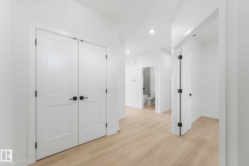 3140 Magpie Wy, Edmonton, AB - Indoor Photo Showing Other Room