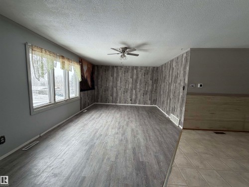 4847 50 Avenue, Sangudo, AB - Indoor Photo Showing Other Room