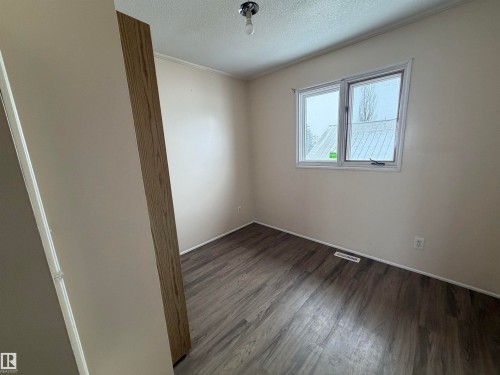 4847 50 Avenue, Sangudo, AB - Indoor Photo Showing Other Room