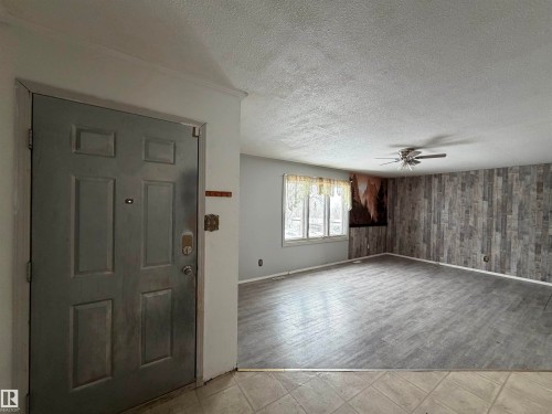 4847 50 Avenue, Sangudo, AB - Indoor Photo Showing Other Room