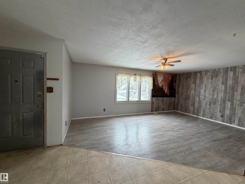 4847 50 Avenue, Sangudo, AB - Indoor Photo Showing Other Room