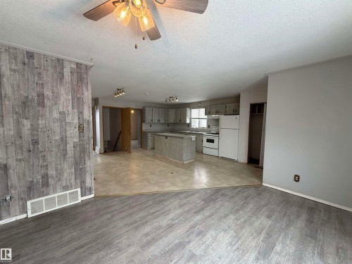 4847 50 Avenue, Sangudo, AB - Indoor Photo Showing Other Room