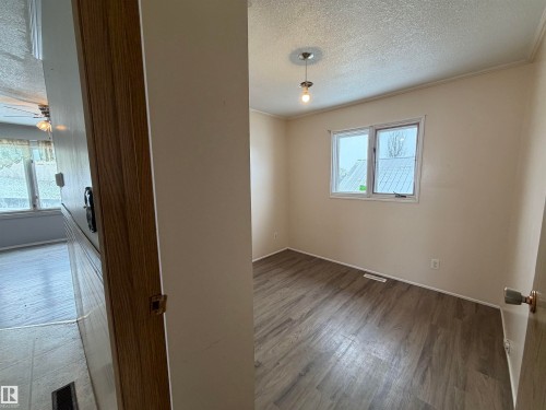 4847 50 Avenue, Sangudo, AB - Indoor Photo Showing Other Room