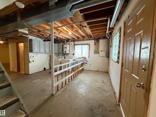 4847 50 Avenue, Sangudo, AB - Indoor Photo Showing Basement