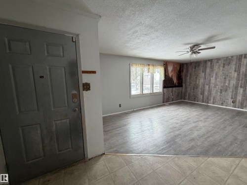 4847 50 Avenue, Sangudo, AB - Indoor Photo Showing Other Room