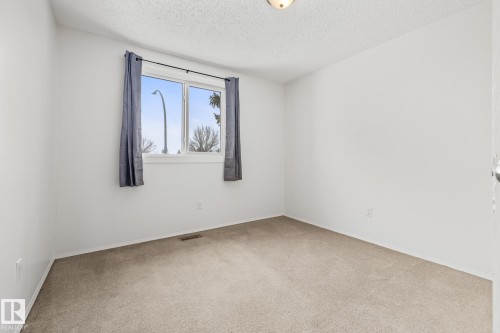 3119 144 Avenue, Edmonton, AB - Indoor Photo Showing Other Room