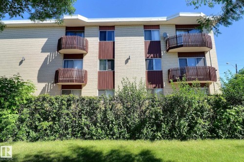 2 Top Floor Balconies - 304 11907 81 Street, Edmonton, AB - Outdoor
