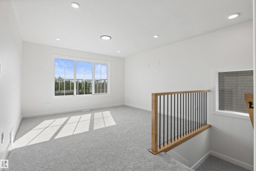 3331 Chickadee Drive, Edmonton, AB - Indoor Photo Showing Other Room
