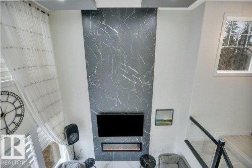 1232 Eaton Lane, Edmonton, AB - Indoor Photo Showing Other Room