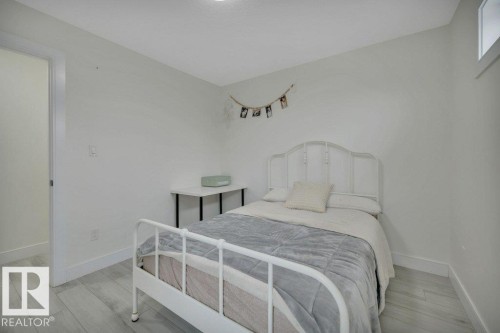 1232 Eaton Lane, Edmonton, AB - Indoor Photo Showing Bedroom