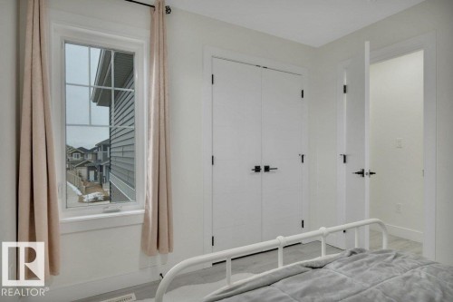 1232 Eaton Lane, Edmonton, AB - Indoor