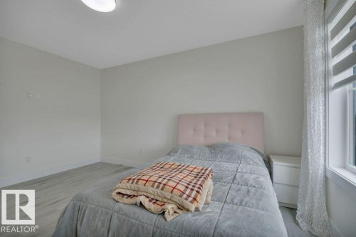 1232 Eaton Lane, Edmonton, AB - Indoor Photo Showing Bedroom