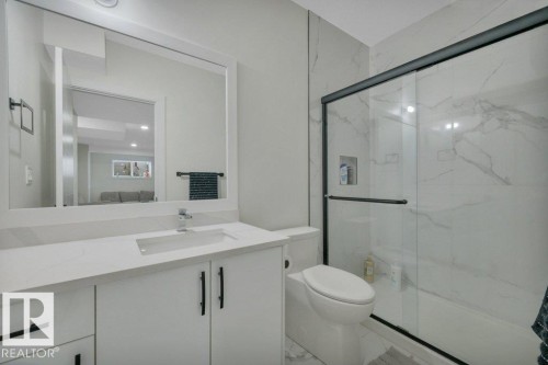 1232 Eaton Lane, Edmonton, AB - Indoor Photo Showing Bathroom