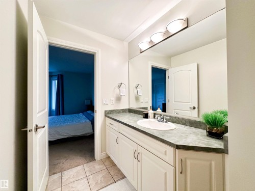 41 903 Rutherford Road, Edmonton, AB - Indoor Photo Showing Bathroom