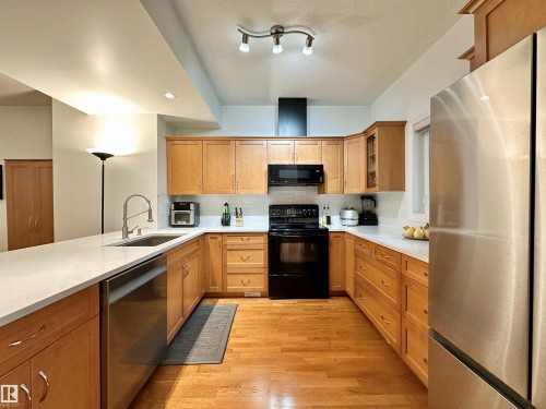 41 903 Rutherford Road, Edmonton, AB - Indoor Photo Showing Kitchen