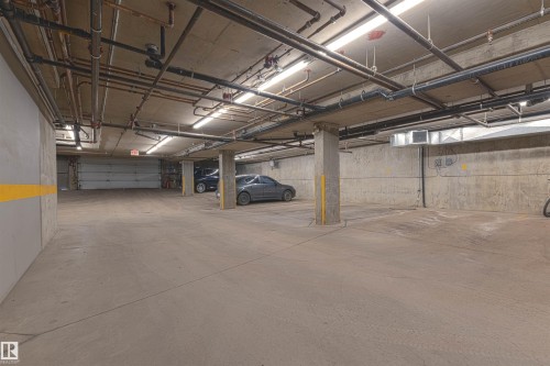 202 9905 81 Avenue, Edmonton, AB - Indoor Photo Showing Garage