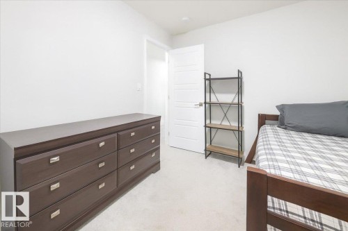1035 Berg Place, Leduc, AB - Indoor Photo Showing Bedroom
