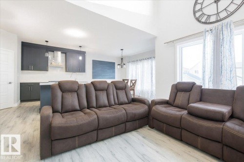 1035 Berg Place, Leduc, AB - Indoor Photo Showing Living Room