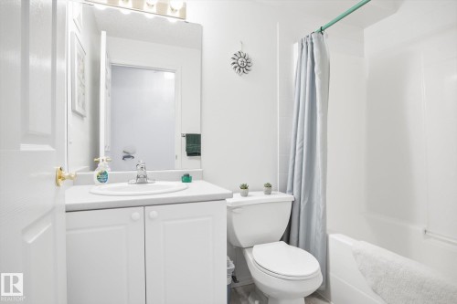 306 5116 49 Avenue, Leduc, AB - Indoor Photo Showing Bathroom