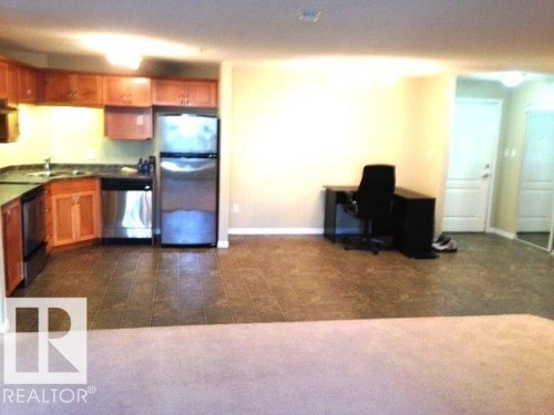 1118 330 Clareview Station Drive, Edmonton, AB - Indoor Photo Showing Kitchen
