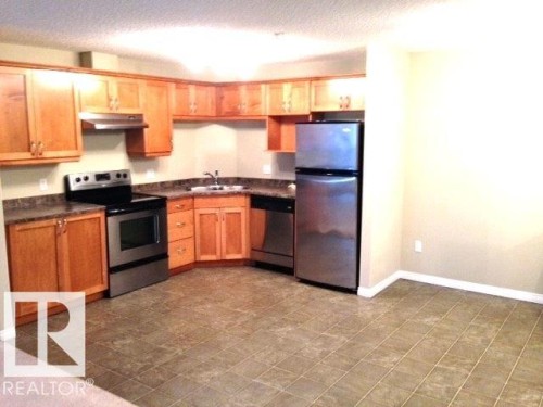 1204 330 Clareview Station Drive, Edmonton, AB - Indoor Photo Showing Kitchen