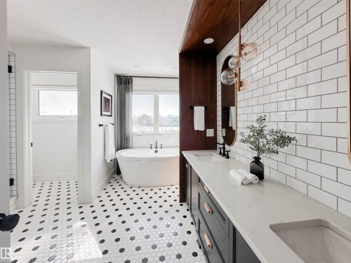 7 Jubilation Drive, St. Albert, AB - Indoor Photo Showing Bathroom
